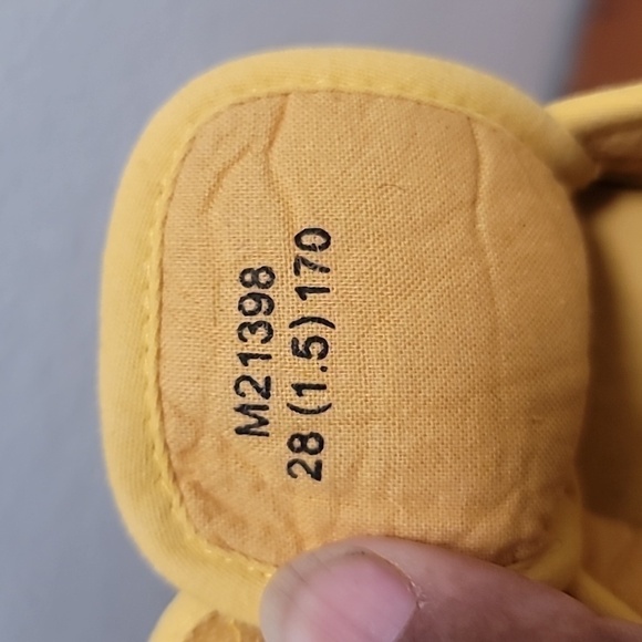 M1&M2 CANVAS CASUAL TODDLER YELLOW FABRIC MATERIAL SNEAKER SIZE 28 US 1.5 - Picture 8 of 8